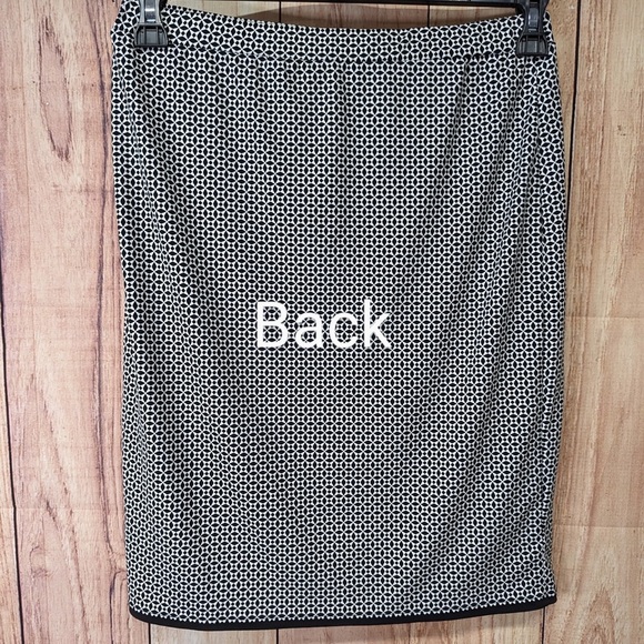 Max Studio black and white checkered midi pencil skirt size S EUC - Picture 3 of 6